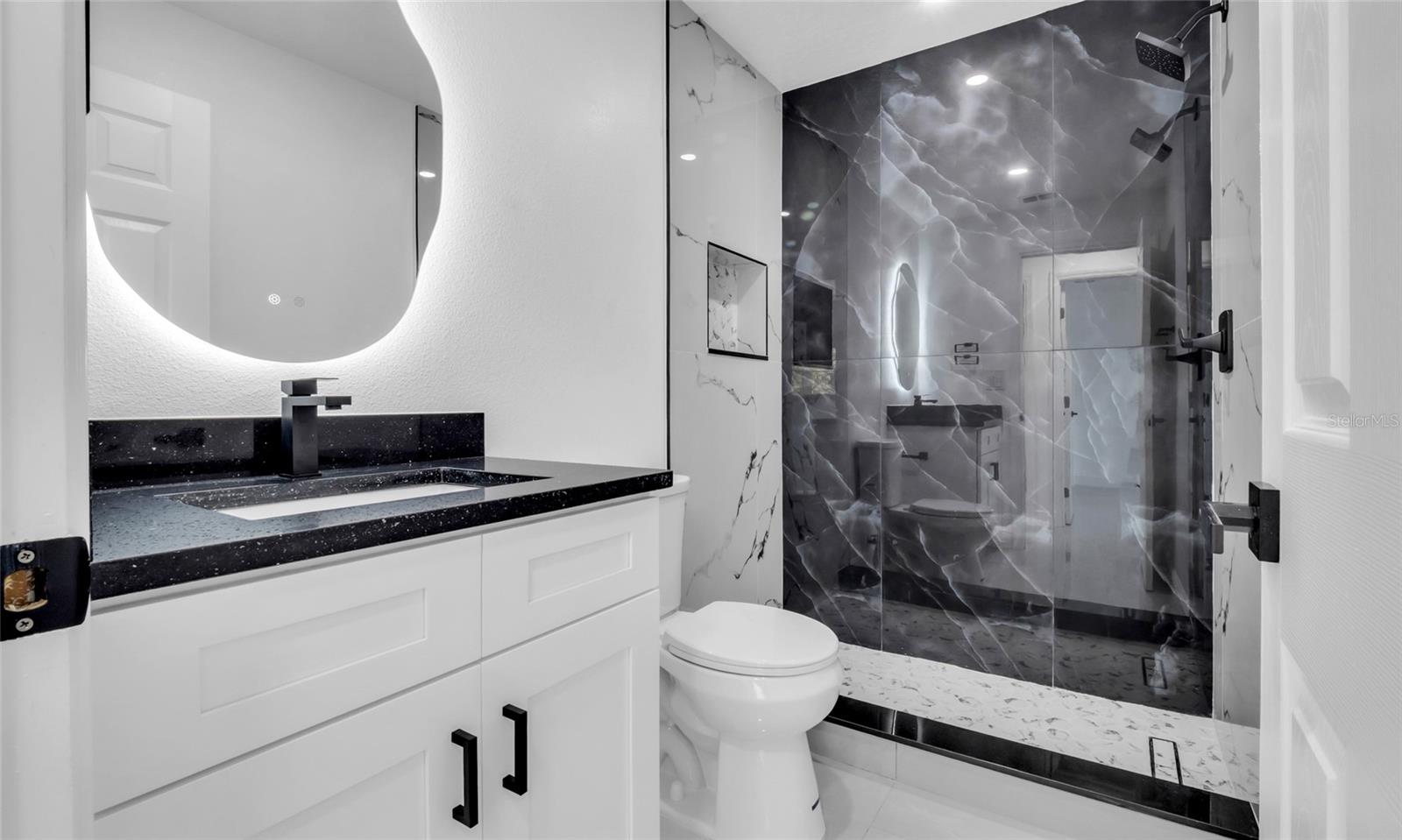 OAKHURST GROVES 2ND ADD - Residential