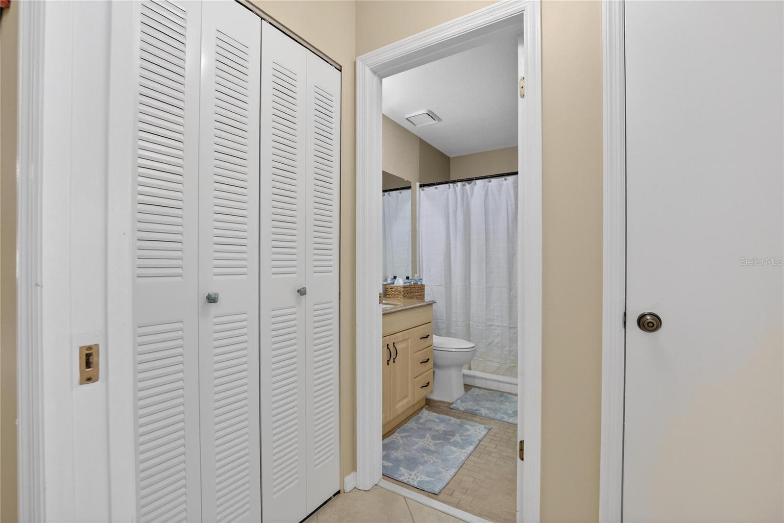 HIGHGATE IV CONDO - Residential