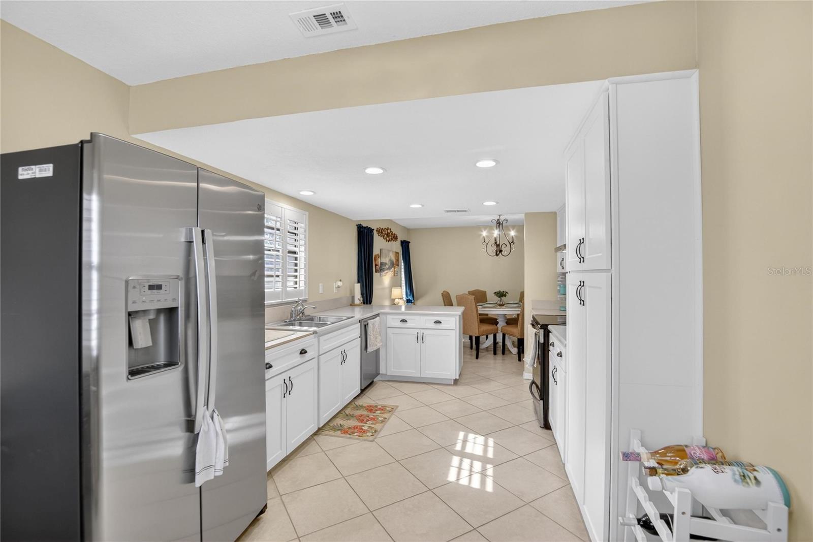 HIGHGATE IV CONDO - Residential