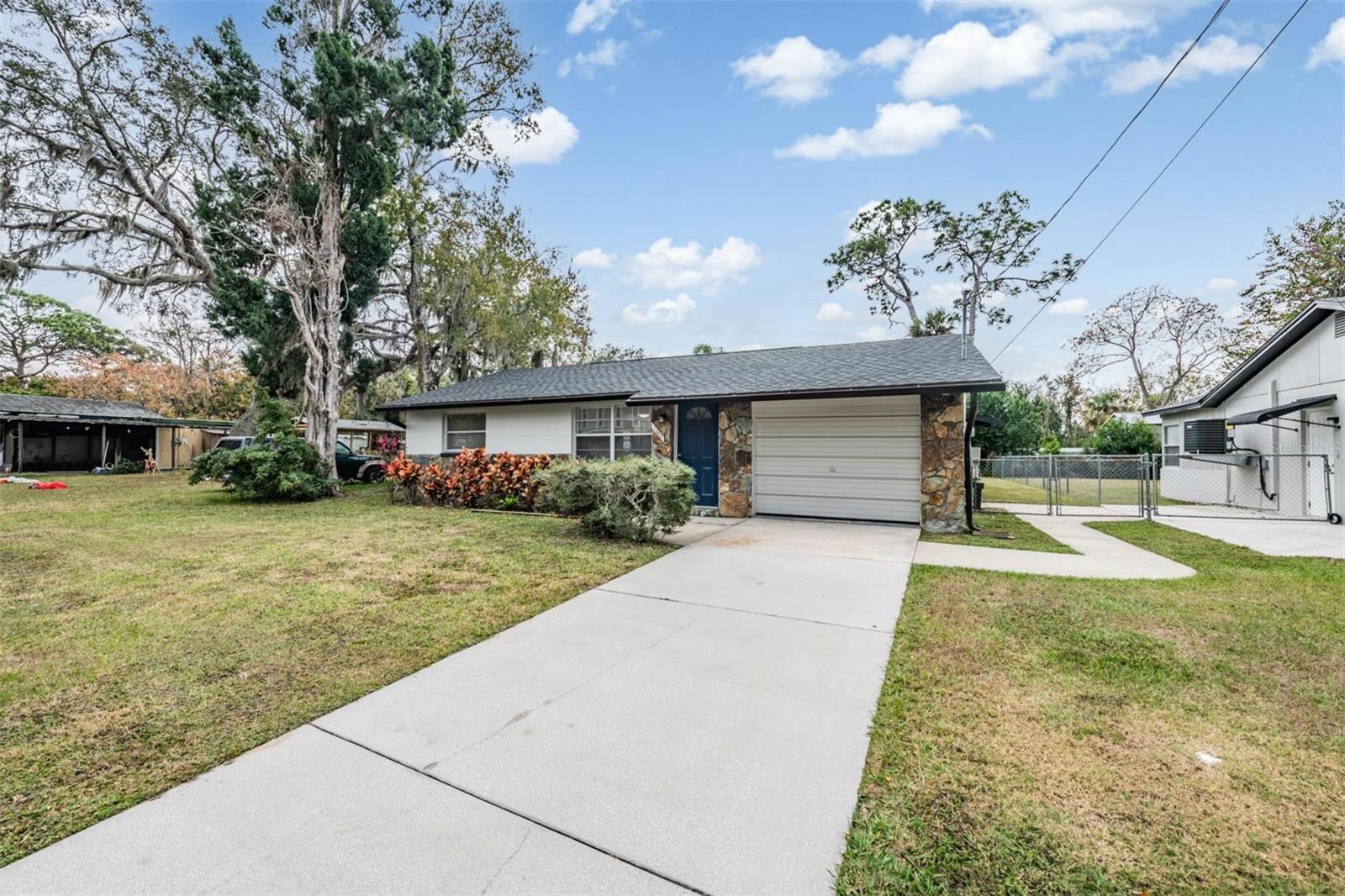 GULF SIDE ESTATES - Residential