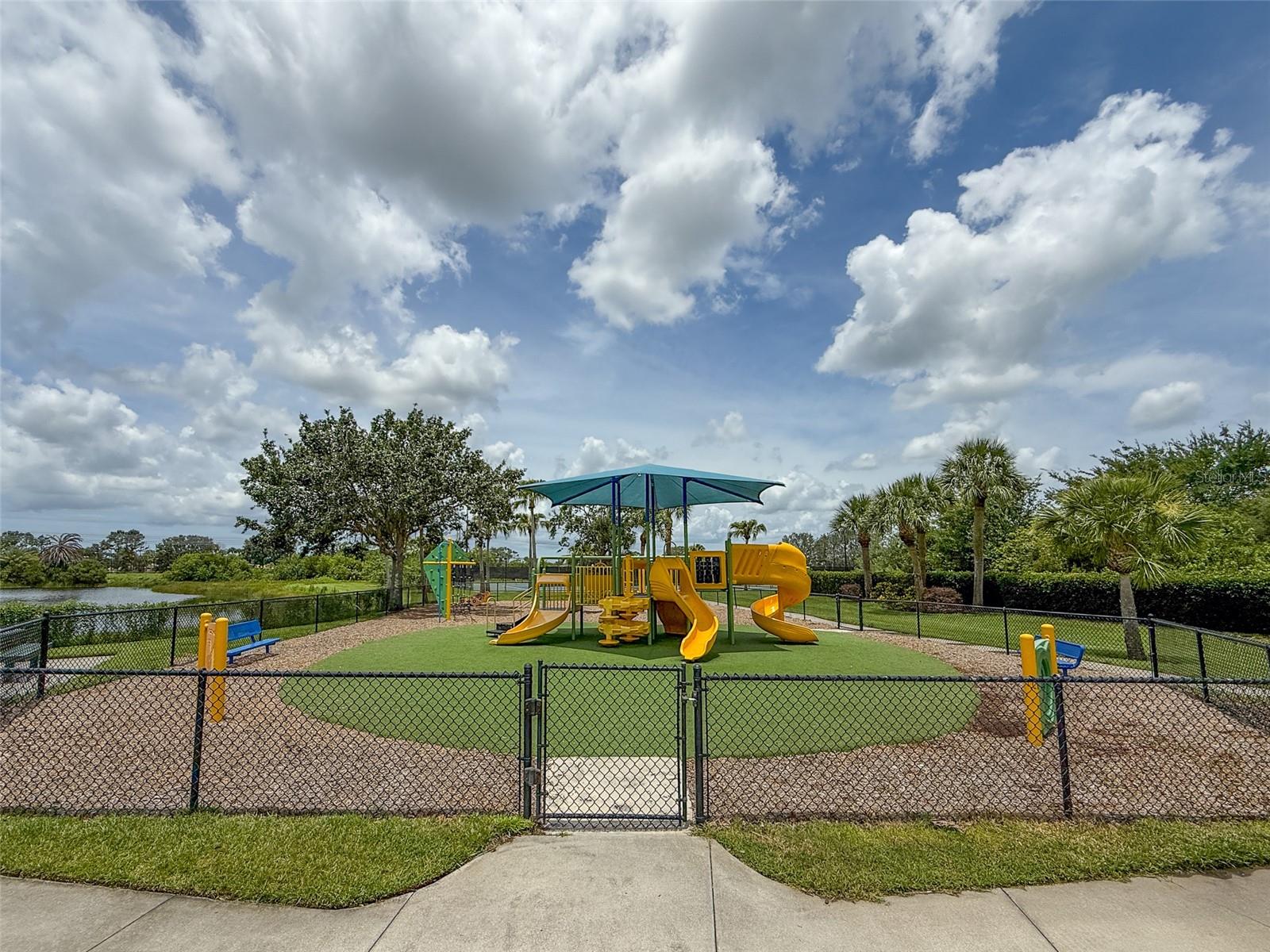 STONEYBROOK AT HERITAGE HARBOUR - Residential