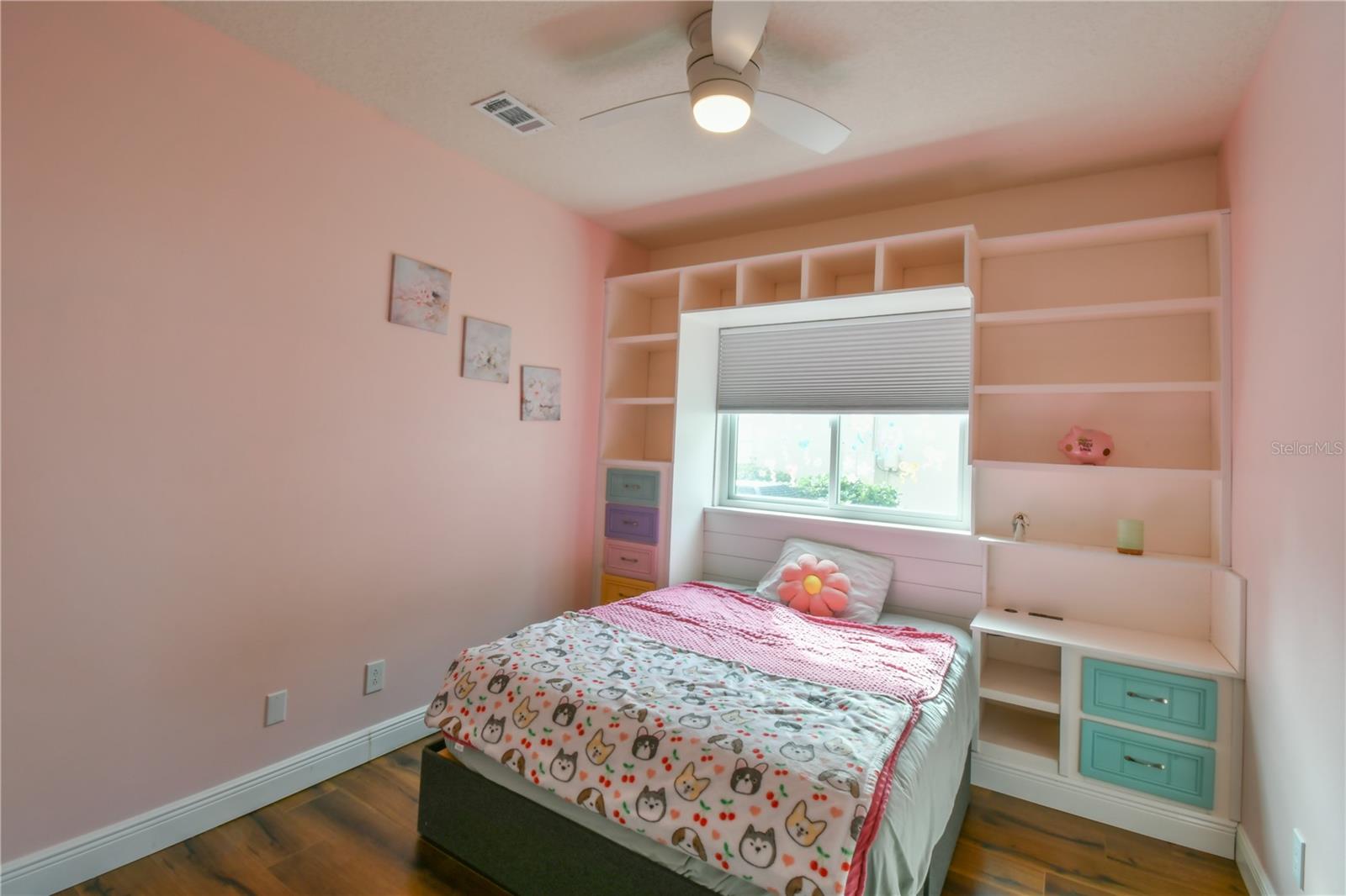 BEACON RIDGE AT LEGENDS - Residential