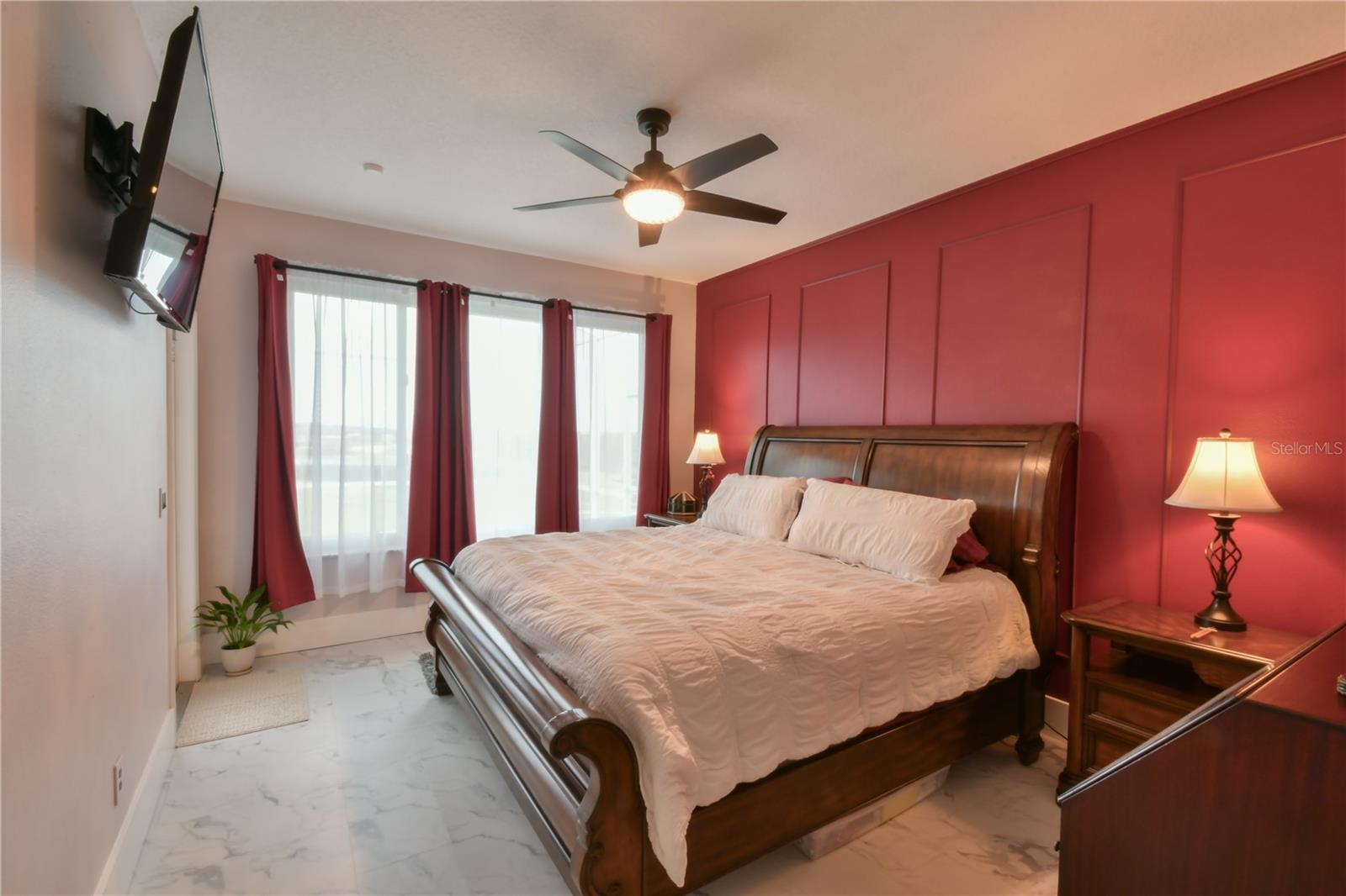 BEACON RIDGE AT LEGENDS - Residential