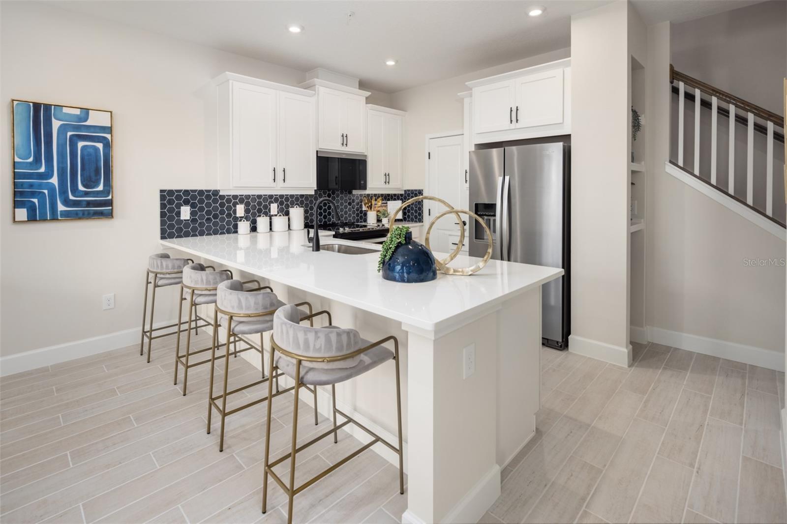 2880 CAMELLIA FLOWER STREET