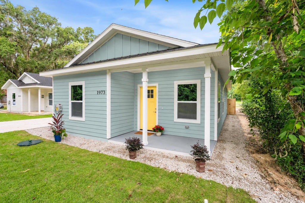 Photo of 1973 NW 34th Avenue, Gainesville, FL 32605 (MLS # GC543857)