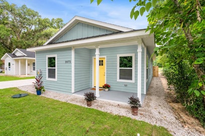 1973 NW 34TH AVENUE GAINESVILLE FL 32605