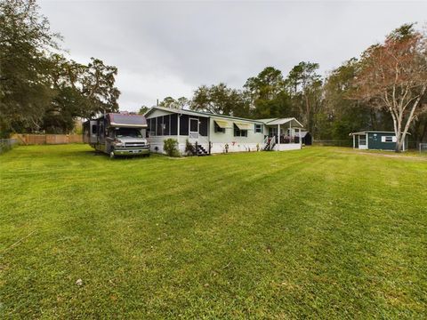 A home in LAKELAND