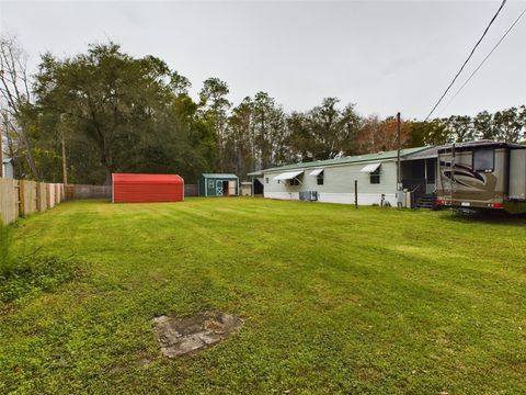 A home in LAKELAND