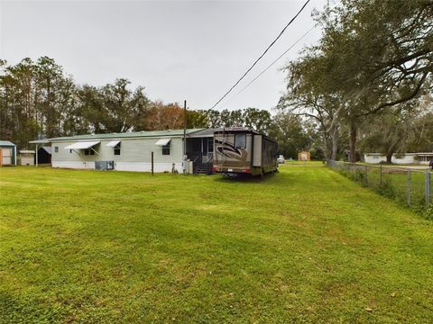 A home in LAKELAND