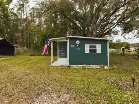 A home in LAKELAND