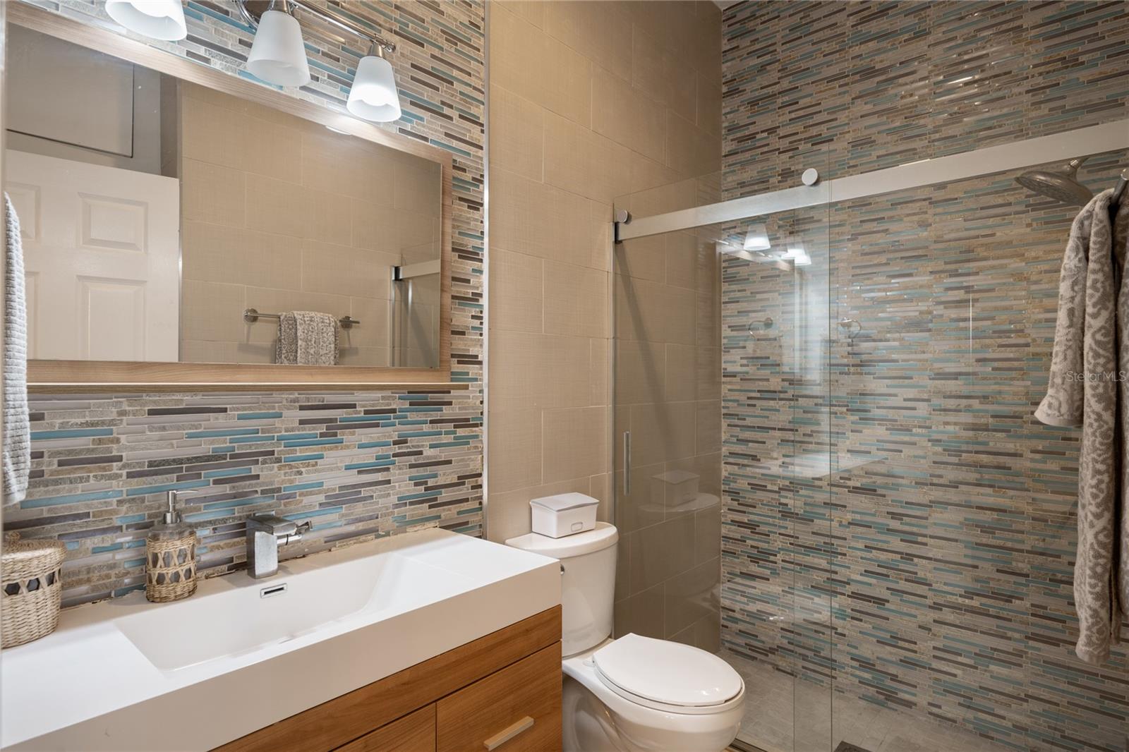 KEENES POINTE - Residential