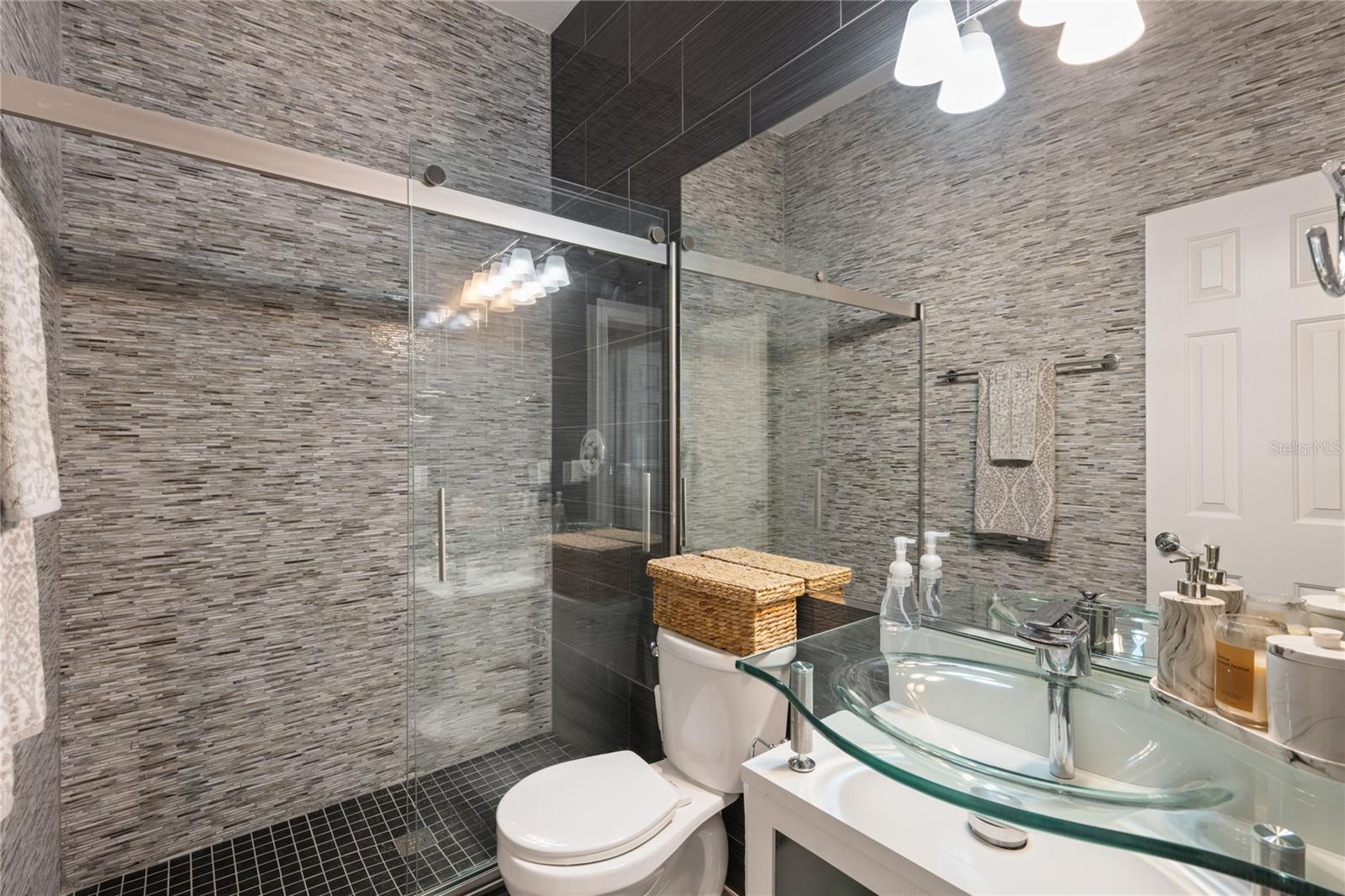 KEENES POINTE - Residential