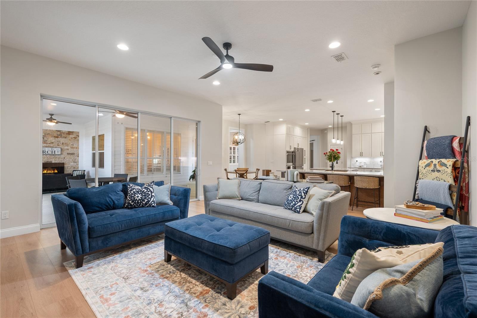 KEENES POINTE - Residential