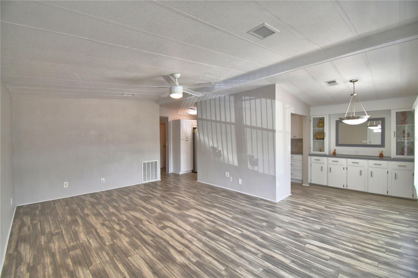 FOXWOOD LAKE ESTATES PH 01 - Residential