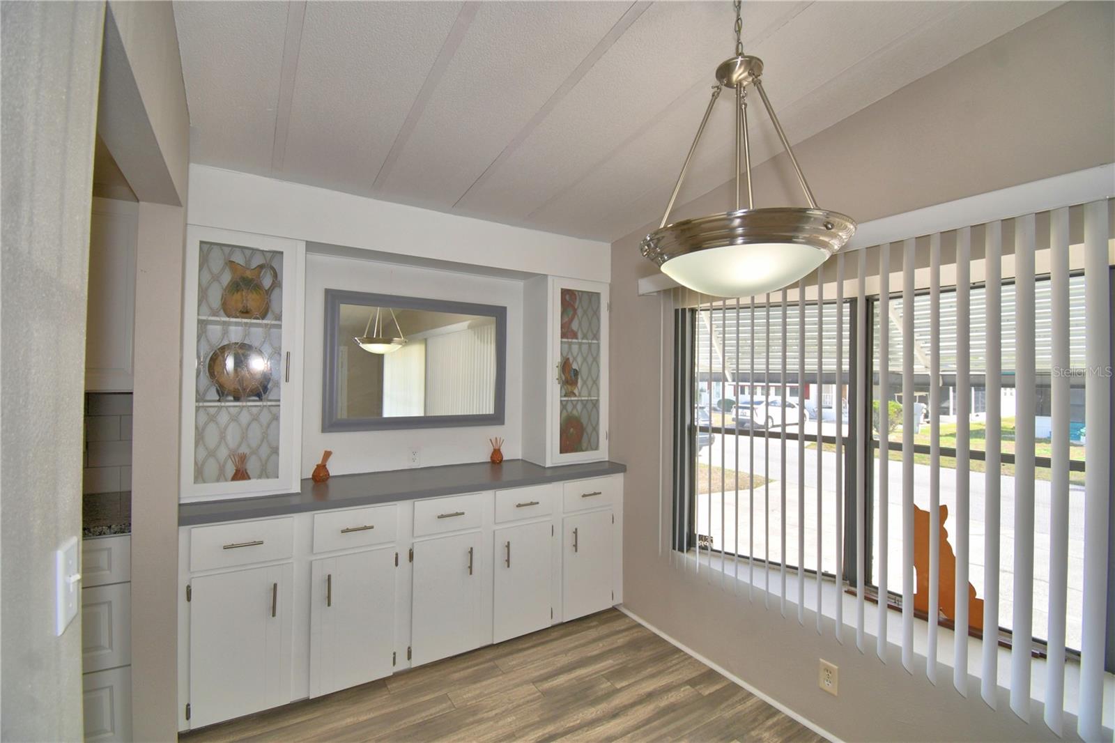 FOXWOOD LAKE ESTATES PH 01 - Residential