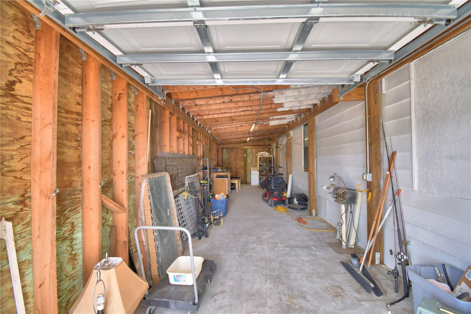 FOXWOOD LAKE ESTATES PH 01 - Residential