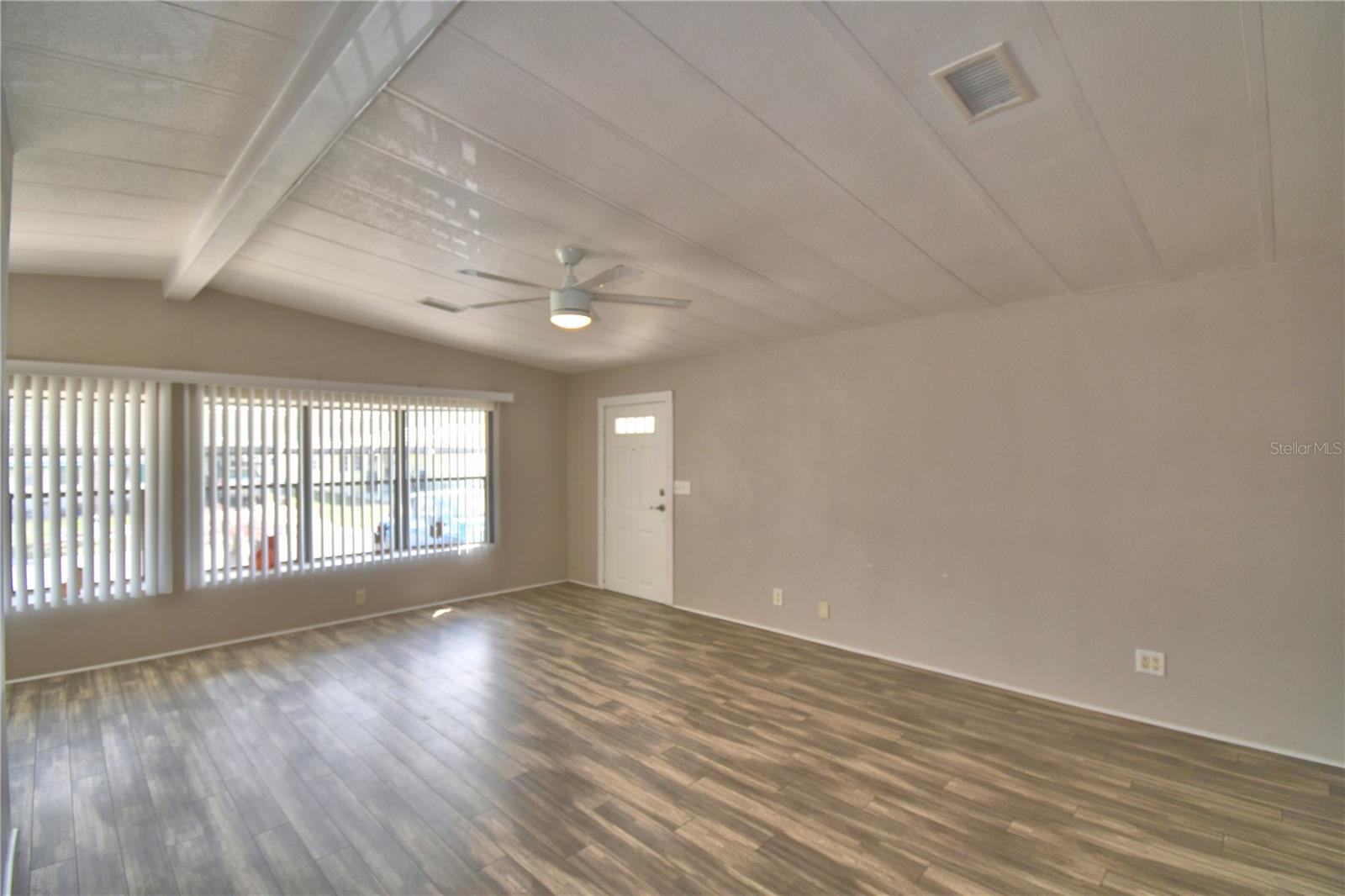 FOXWOOD LAKE ESTATES PH 01 - Residential