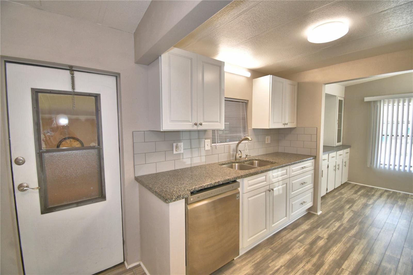 FOXWOOD LAKE ESTATES PH 01 - Residential