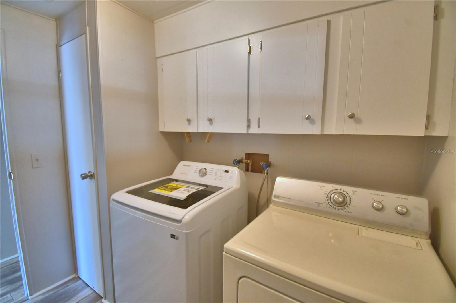 FOXWOOD LAKE ESTATES PH 01 - Residential