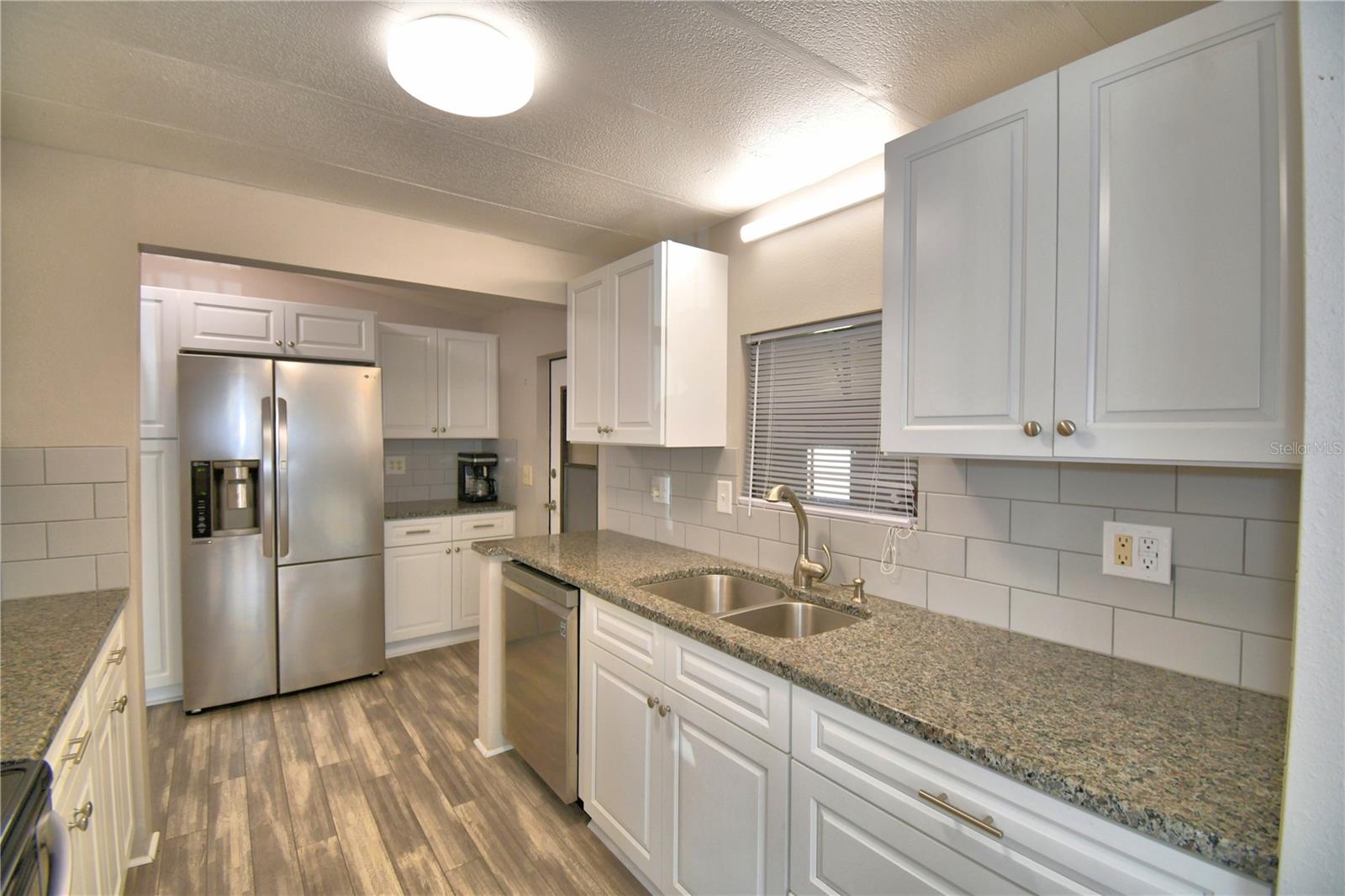 FOXWOOD LAKE ESTATES PH 01 - Residential