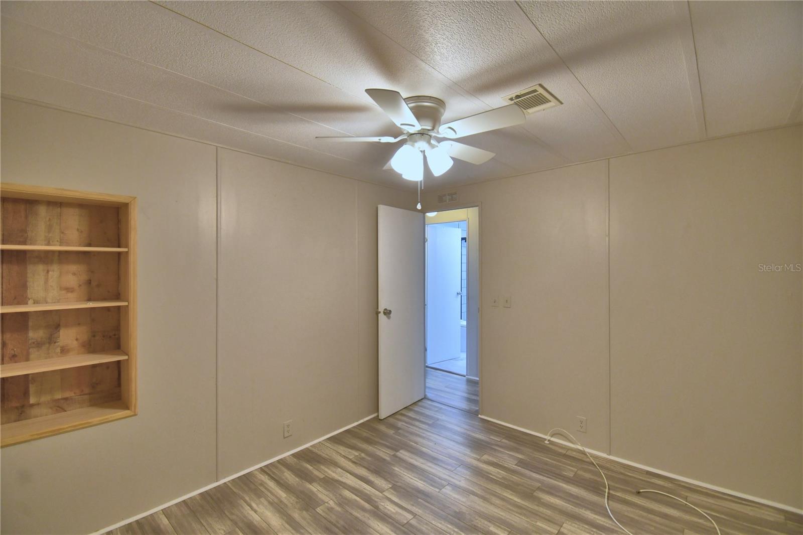 FOXWOOD LAKE ESTATES PH 01 - Residential