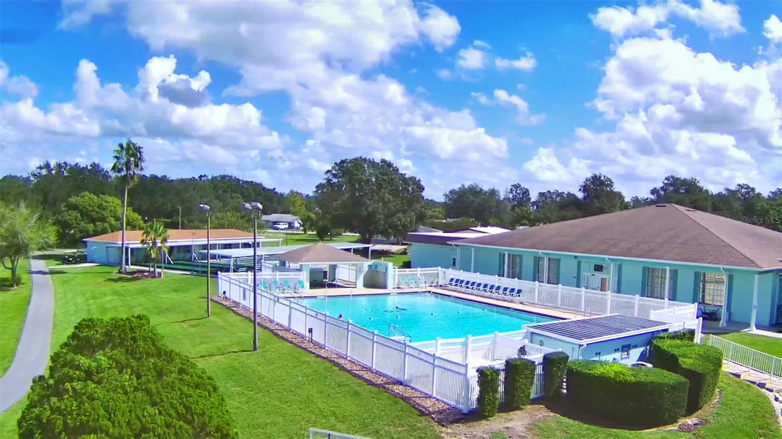 FOXWOOD LAKE ESTATES PH 01 - Residential