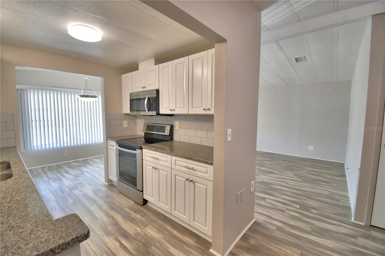 FOXWOOD LAKE ESTATES PH 01 - Residential