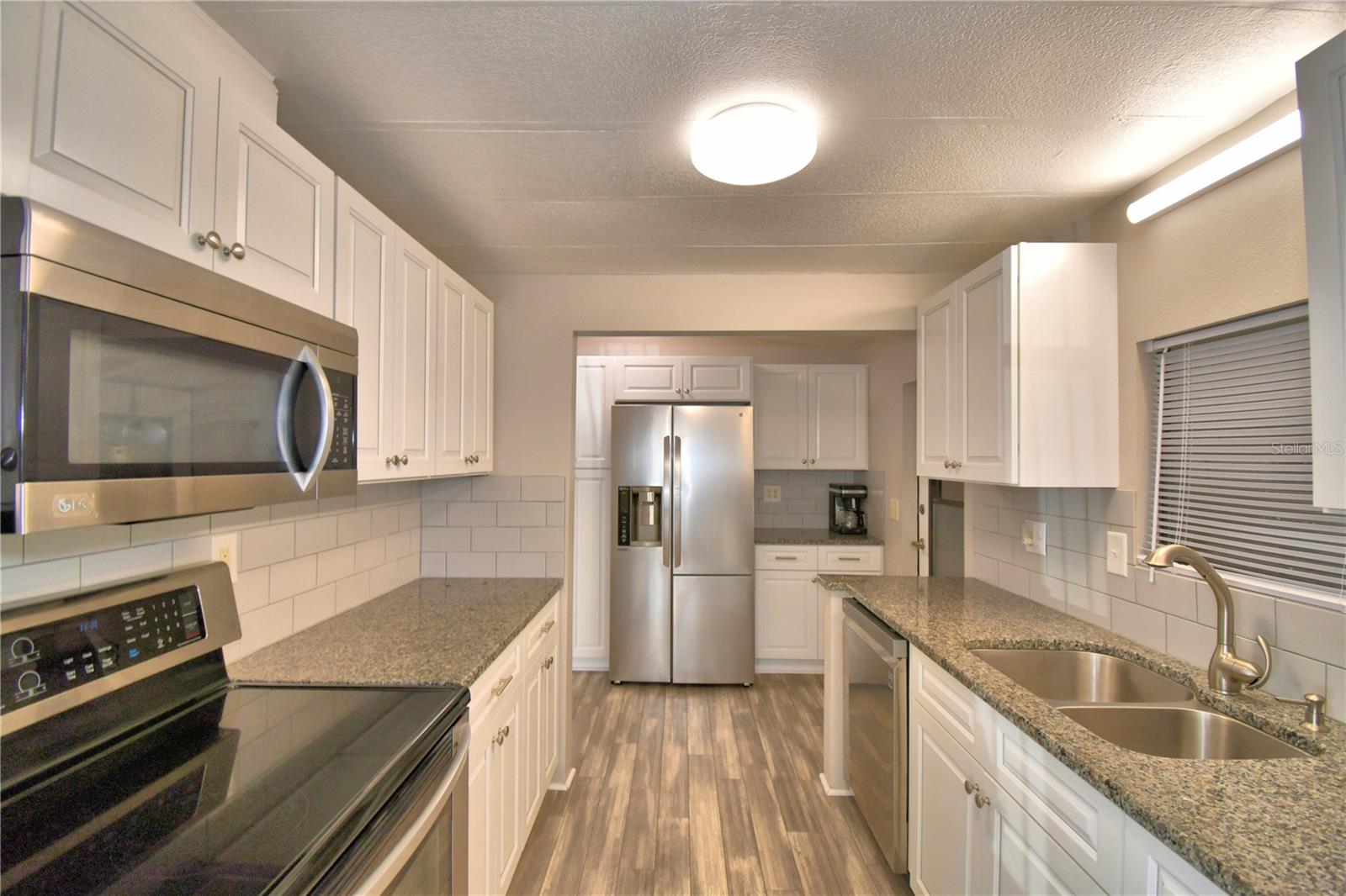 FOXWOOD LAKE ESTATES PH 01 - Residential