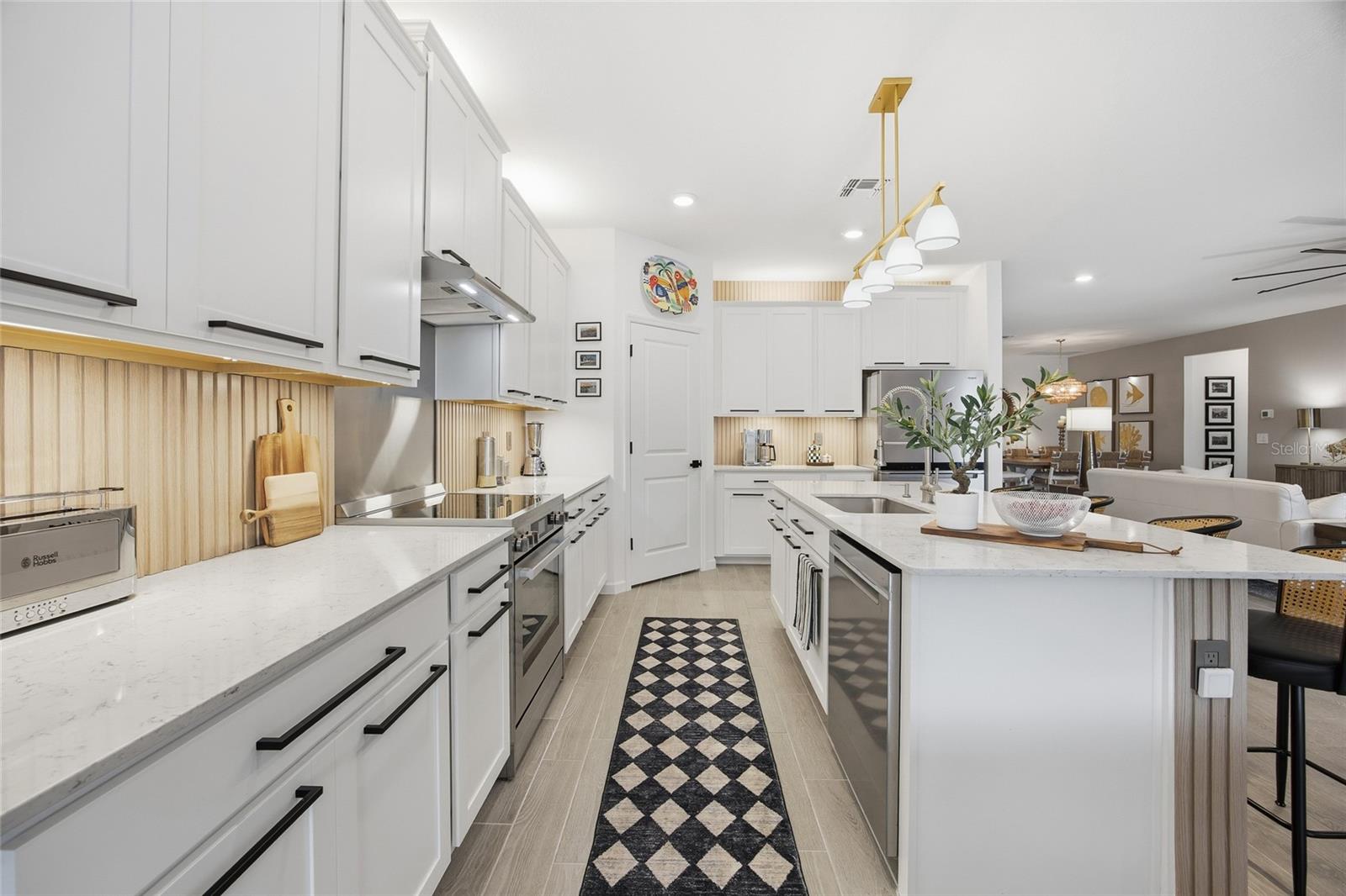 PIONEER RANCH - Residential