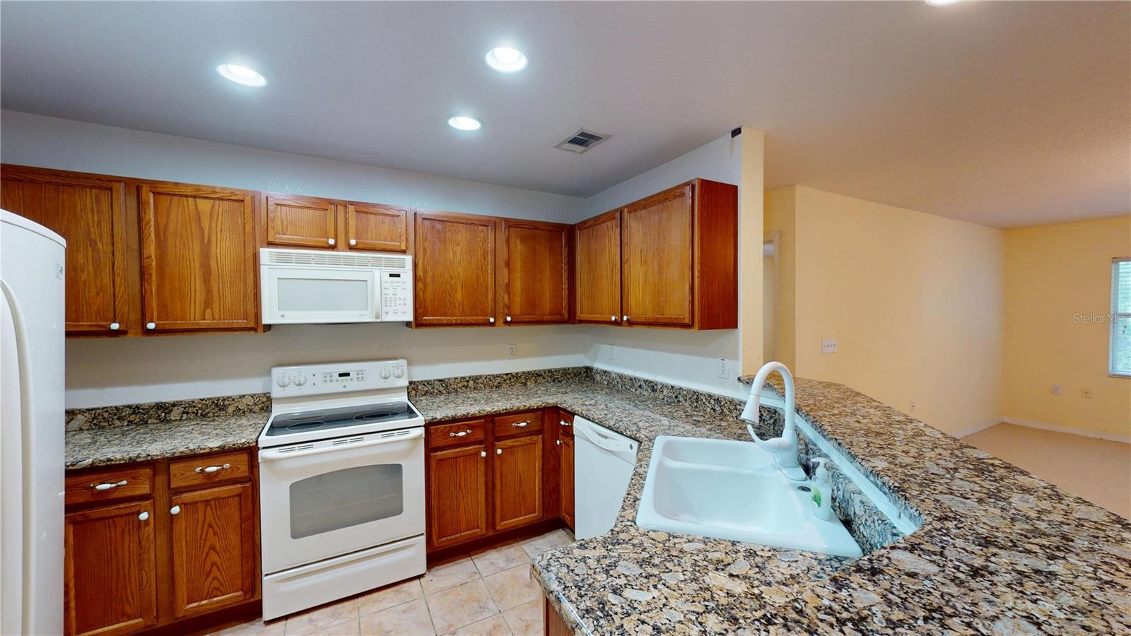 PALM POINTE I CONDO - Residential