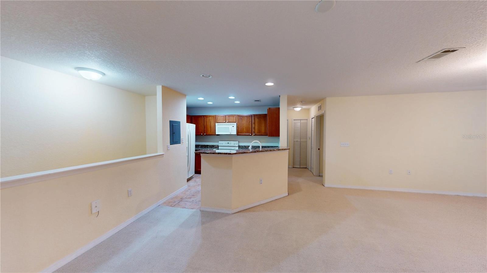 PALM POINTE I CONDO - Residential