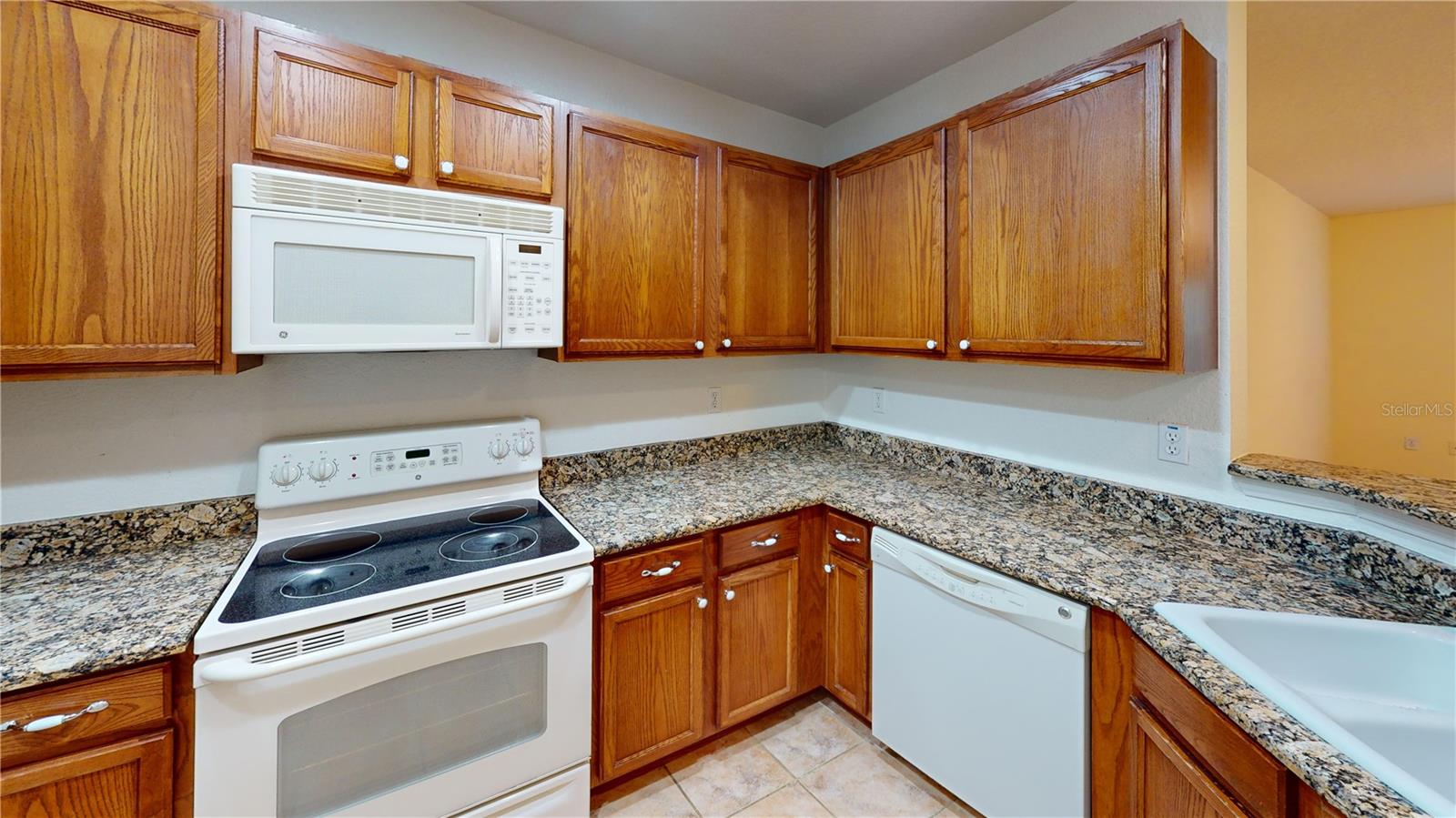 PALM POINTE I CONDO - Residential