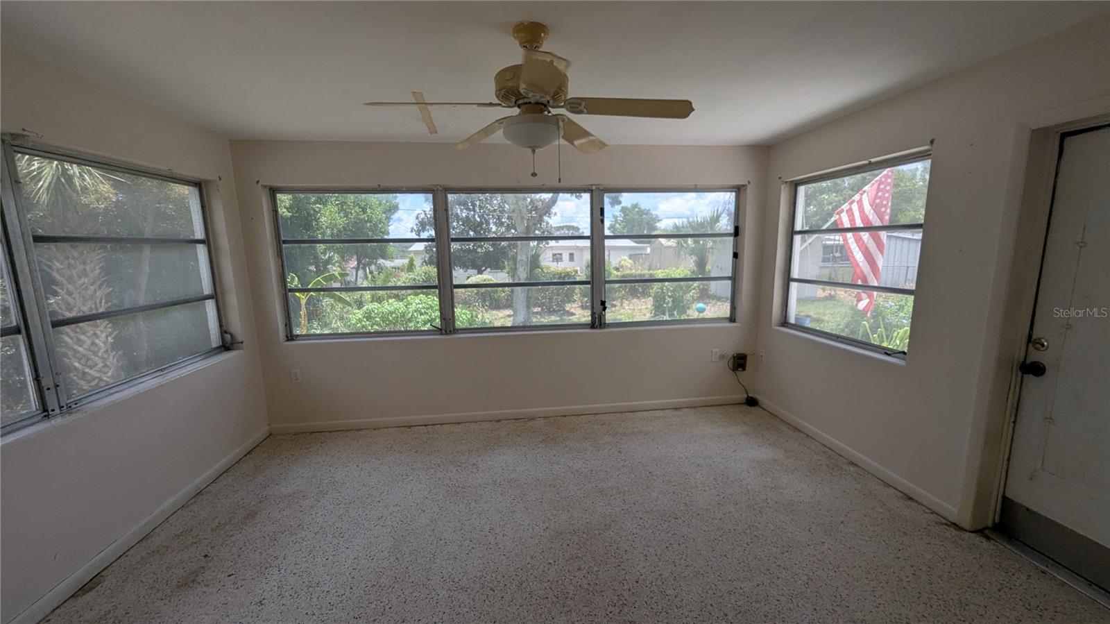 BEVERLY HILLS UNIT 02 - Residential