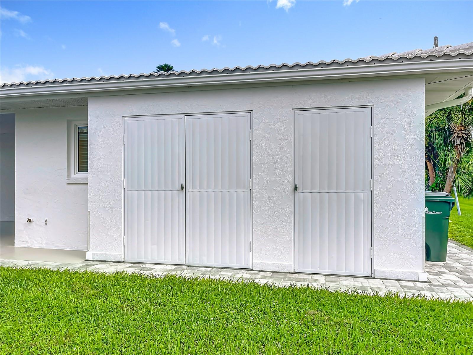 CIRCLE WOODS OF VENICE 1 - Residential