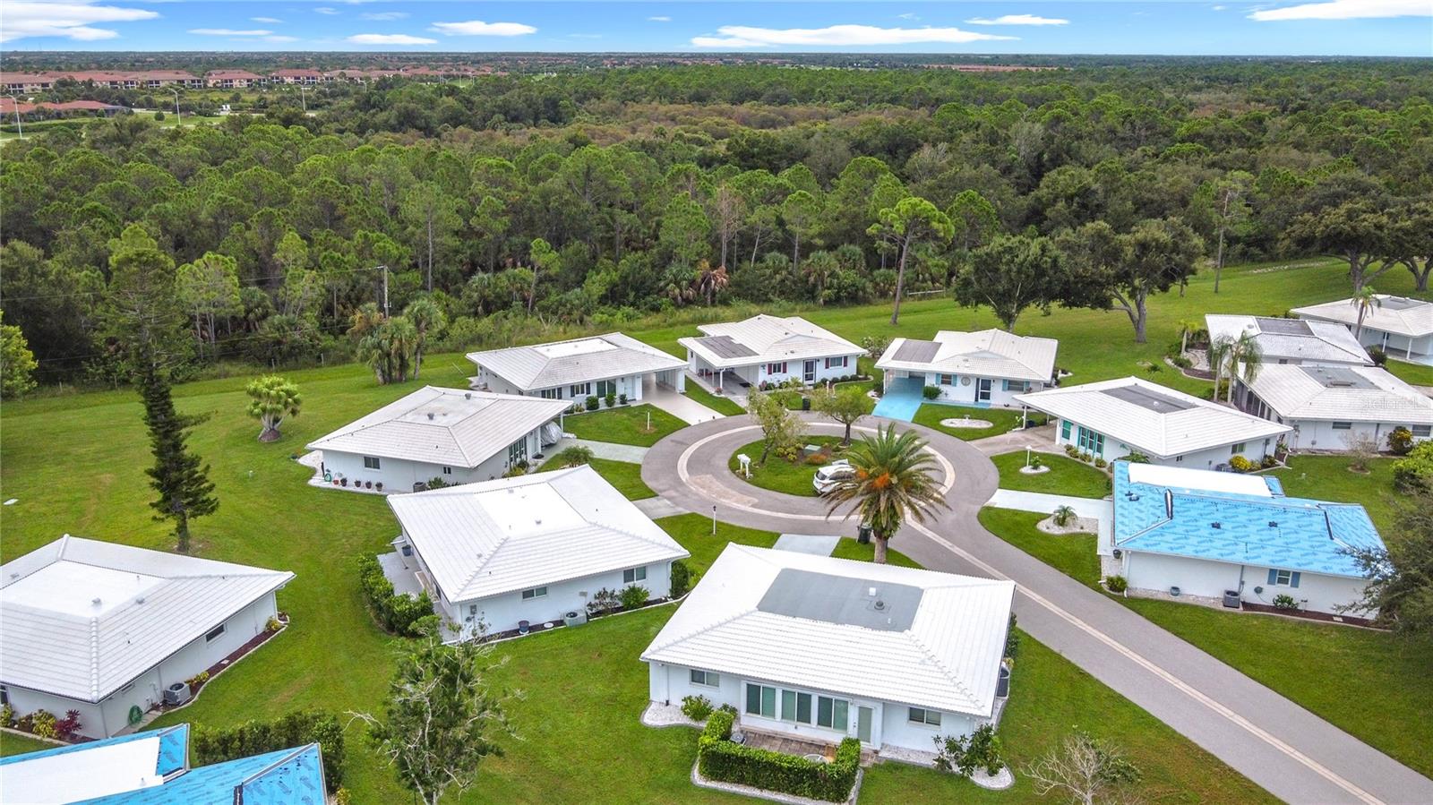CIRCLE WOODS OF VENICE 1 - Residential