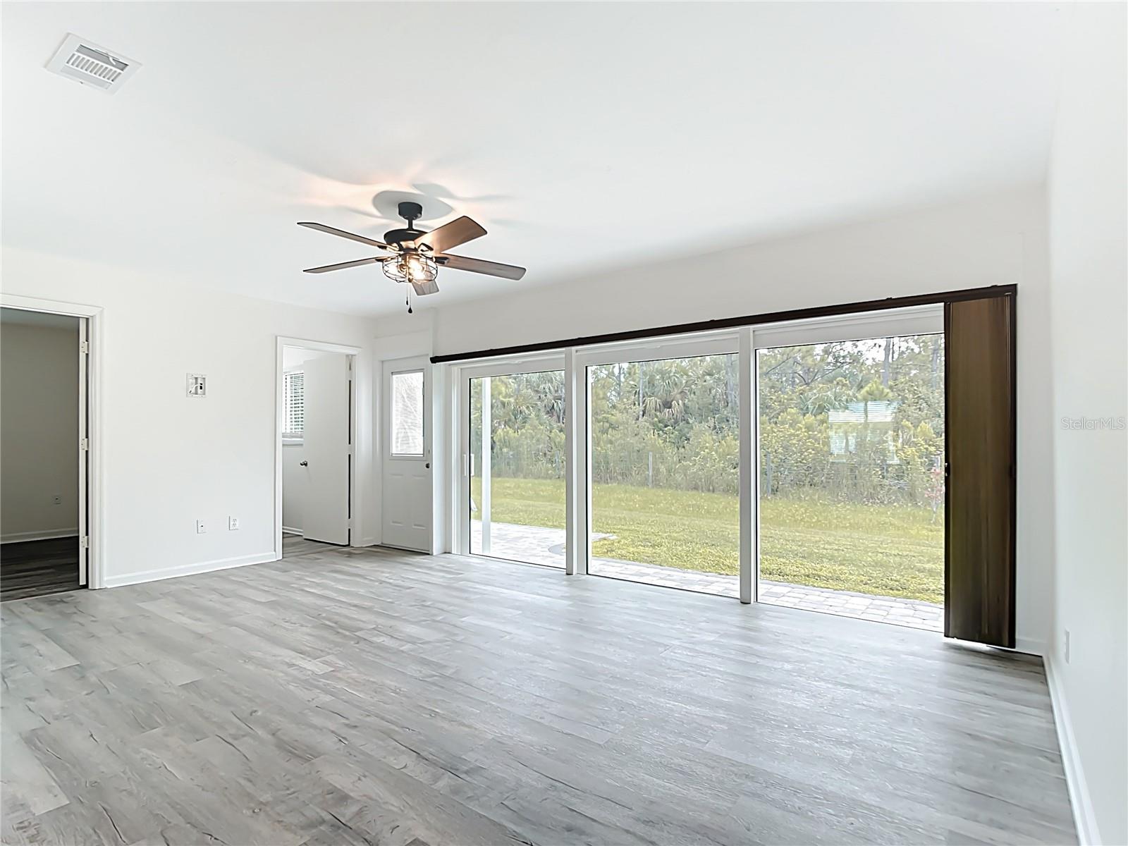 CIRCLE WOODS OF VENICE 1 - Residential