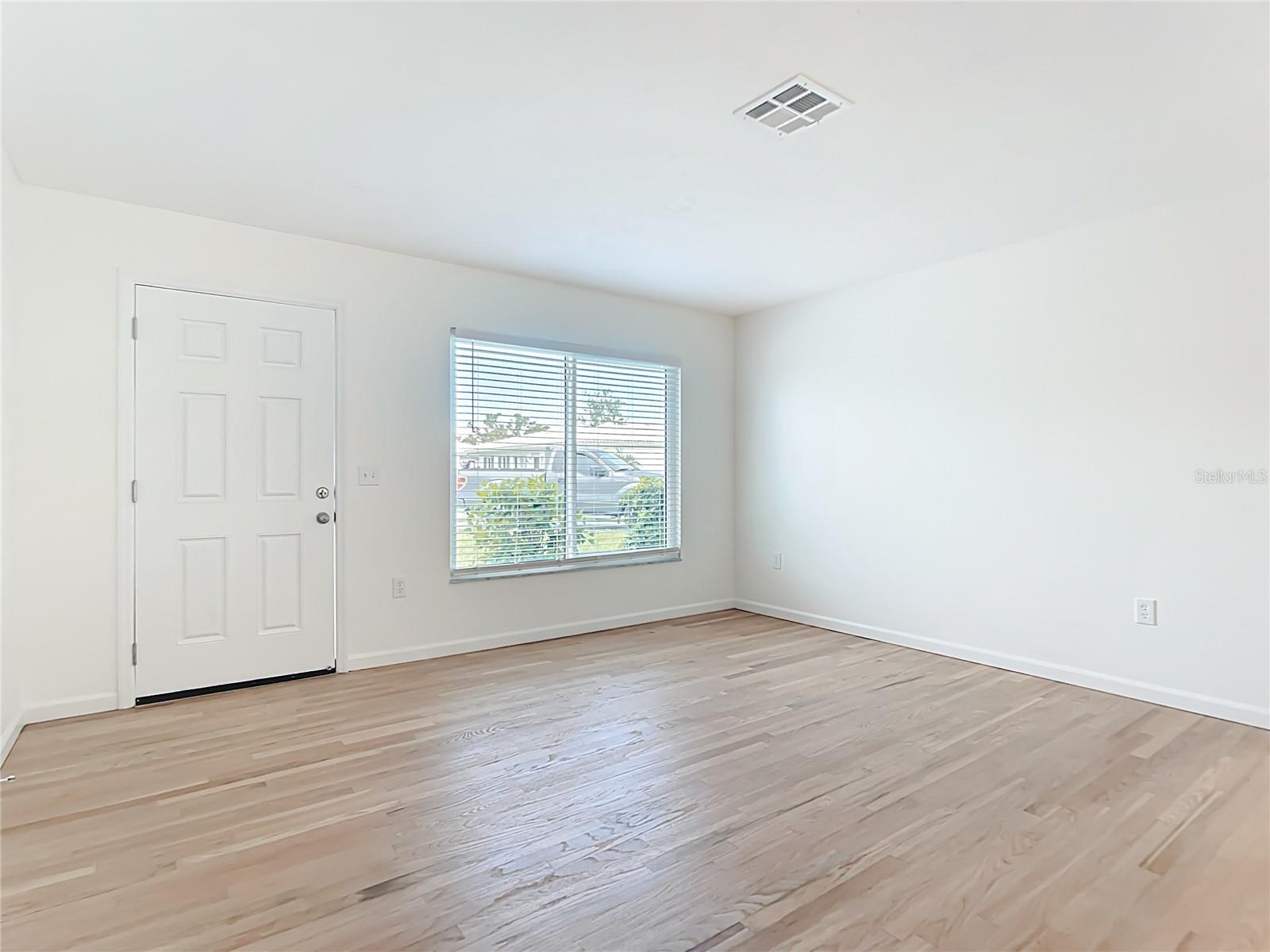 CIRCLE WOODS OF VENICE 1 - Residential