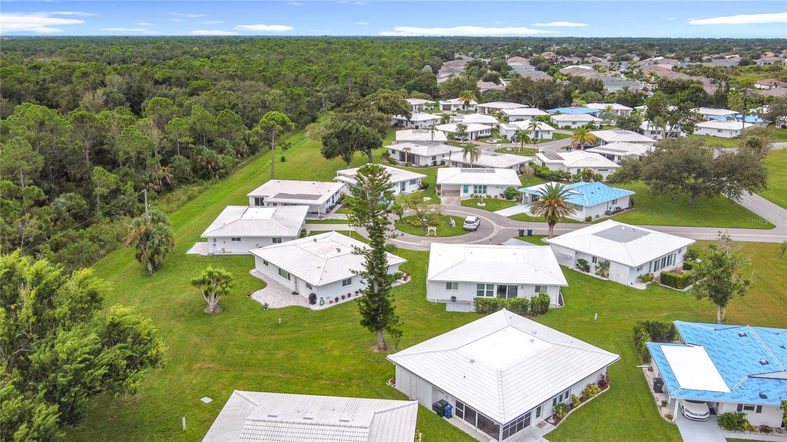 CIRCLE WOODS OF VENICE 1 - Residential