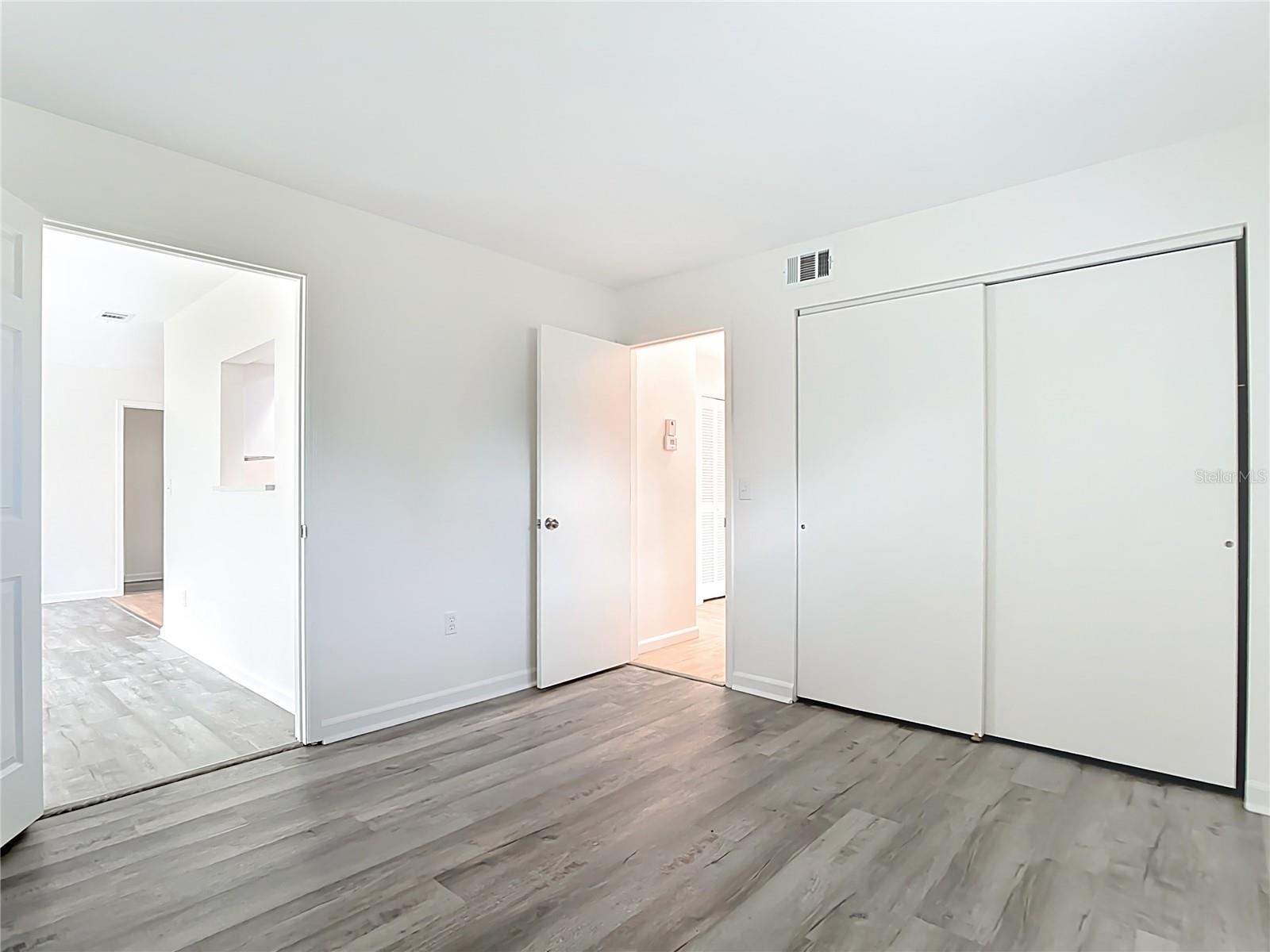 CIRCLE WOODS OF VENICE 1 - Residential