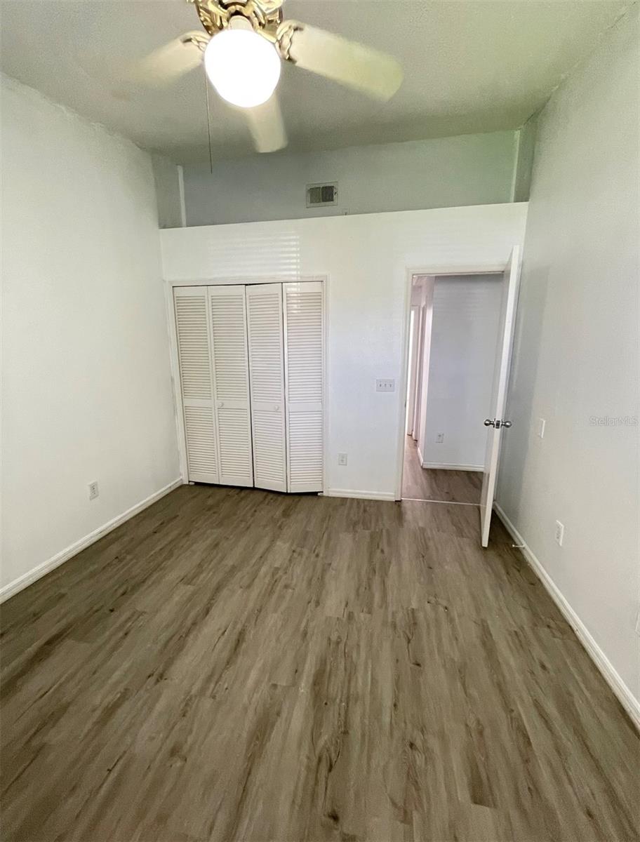 THATCHERS LANDING CONDO 03 - Residential Lease