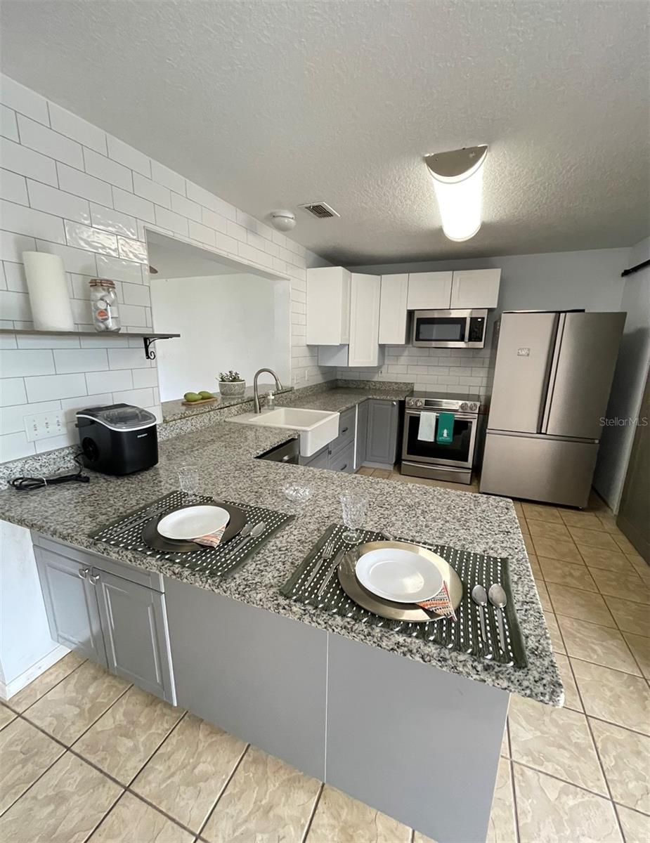 THATCHERS LANDING CONDO 03 - Residential Lease