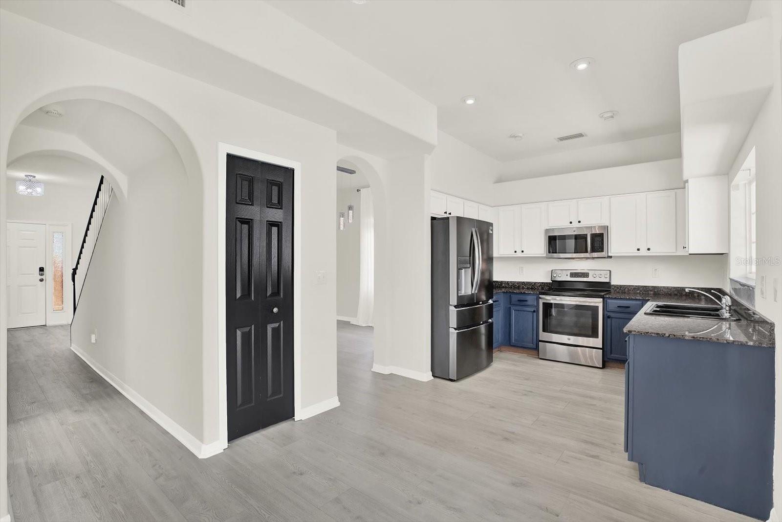 GRAND OAKS PHASE 2 UNITS 1 & 2 - Residential Lease