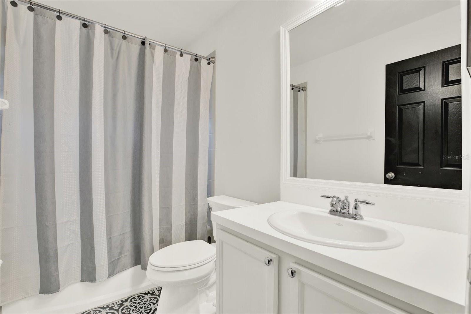 GRAND OAKS PHASE 2 UNITS 1 & 2 - Residential Lease