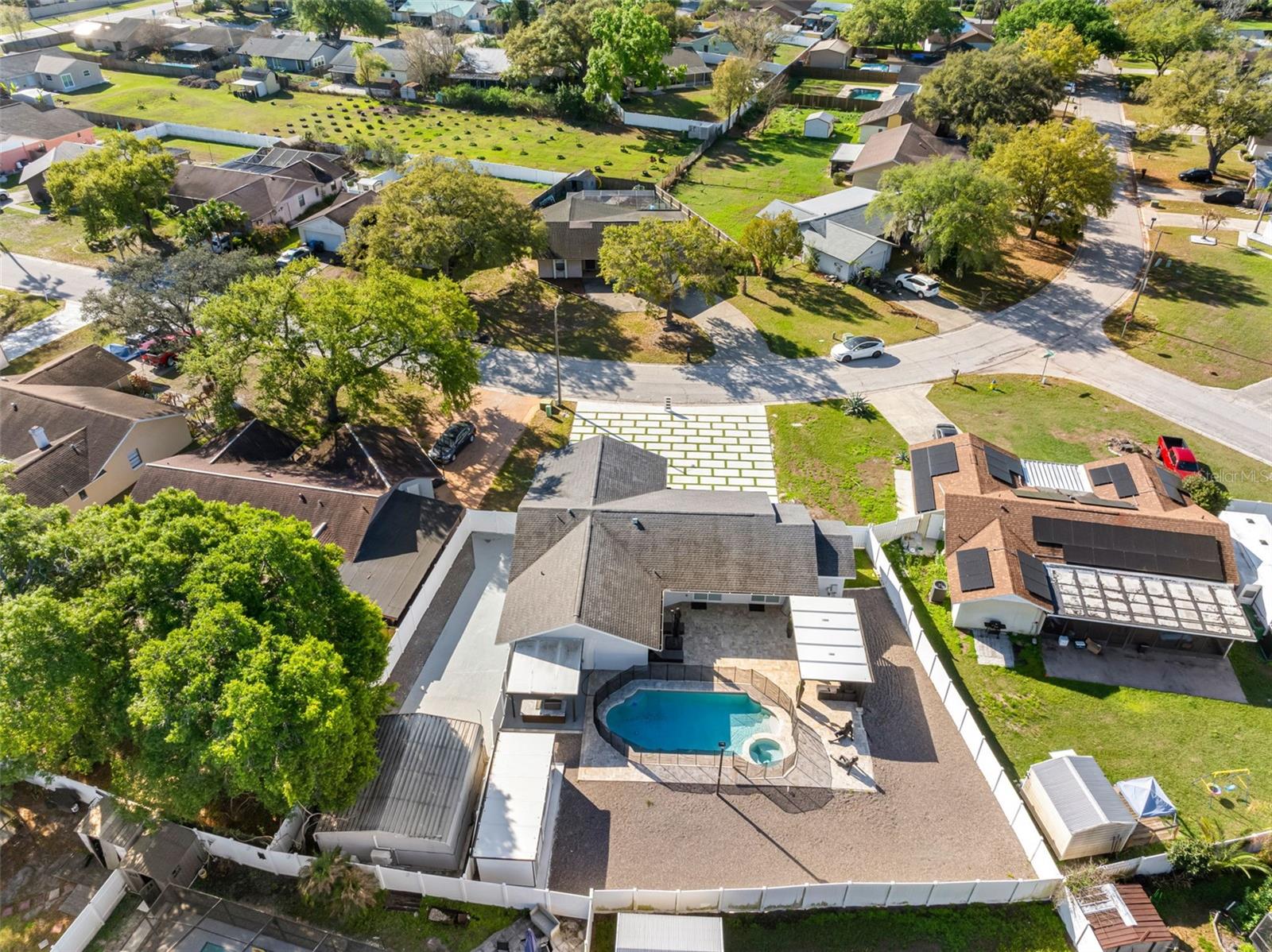 BRANDON LAKEWOOD ESTATES ADD - Residential