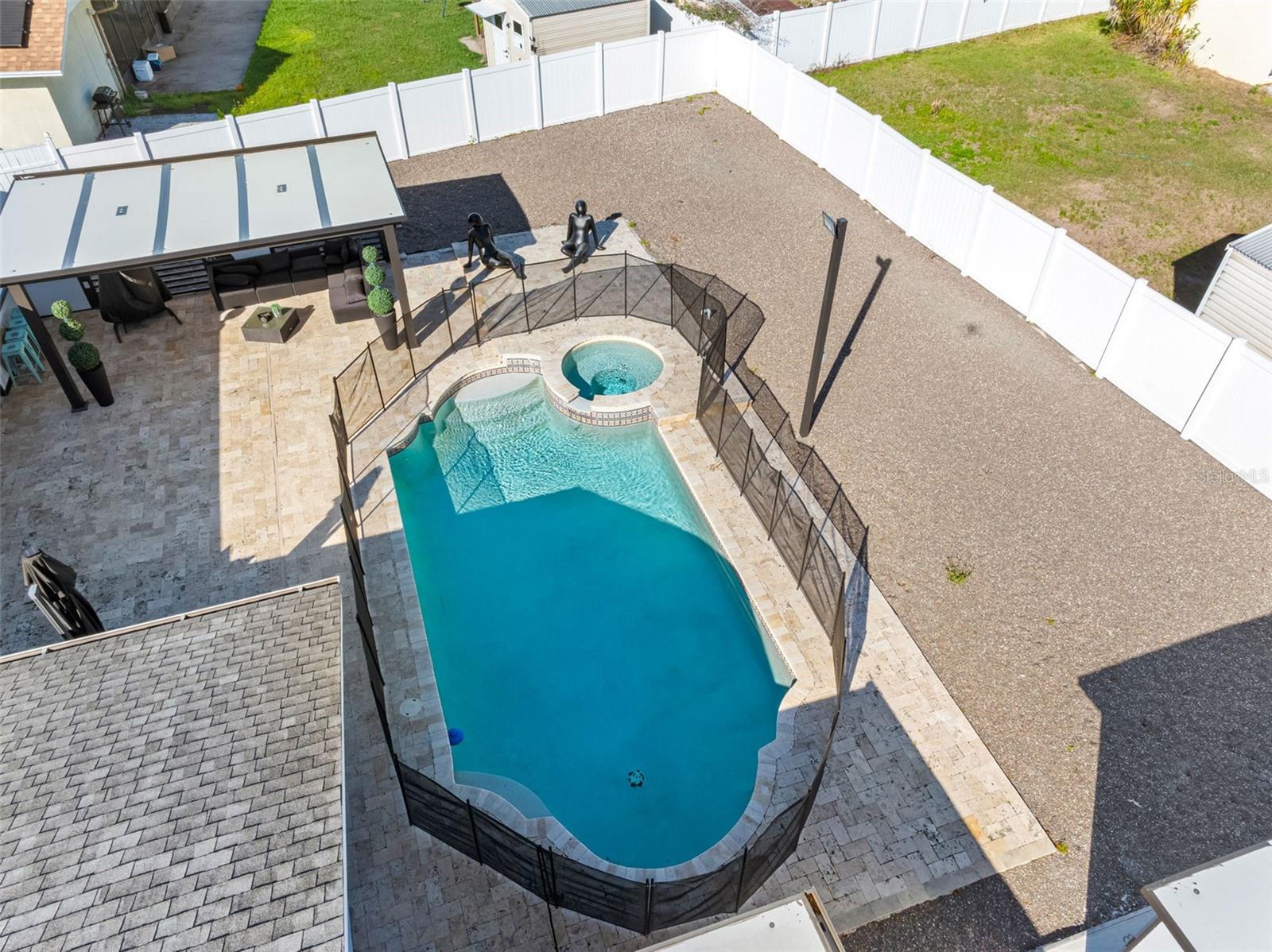 1803 LAKE CREST AVENUE