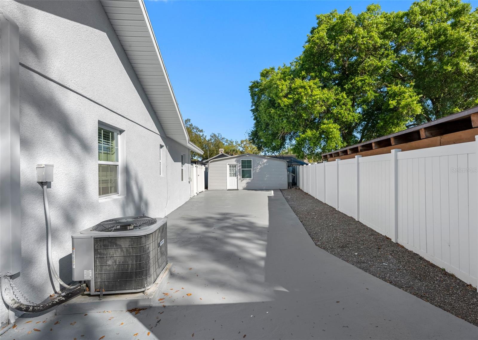 BRANDON LAKEWOOD ESTATES ADD - Residential