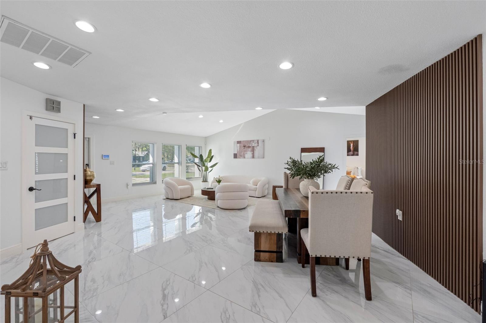 BRANDON LAKEWOOD ESTATES ADD - Residential