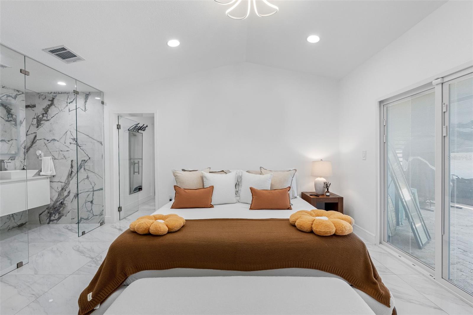 BRANDON LAKEWOOD ESTATES ADD - Residential