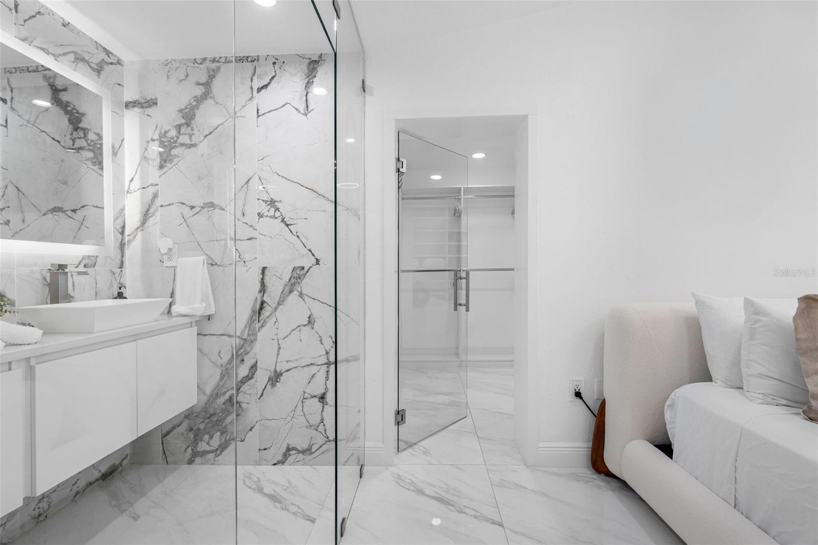 BRANDON LAKEWOOD ESTATES ADD - Residential