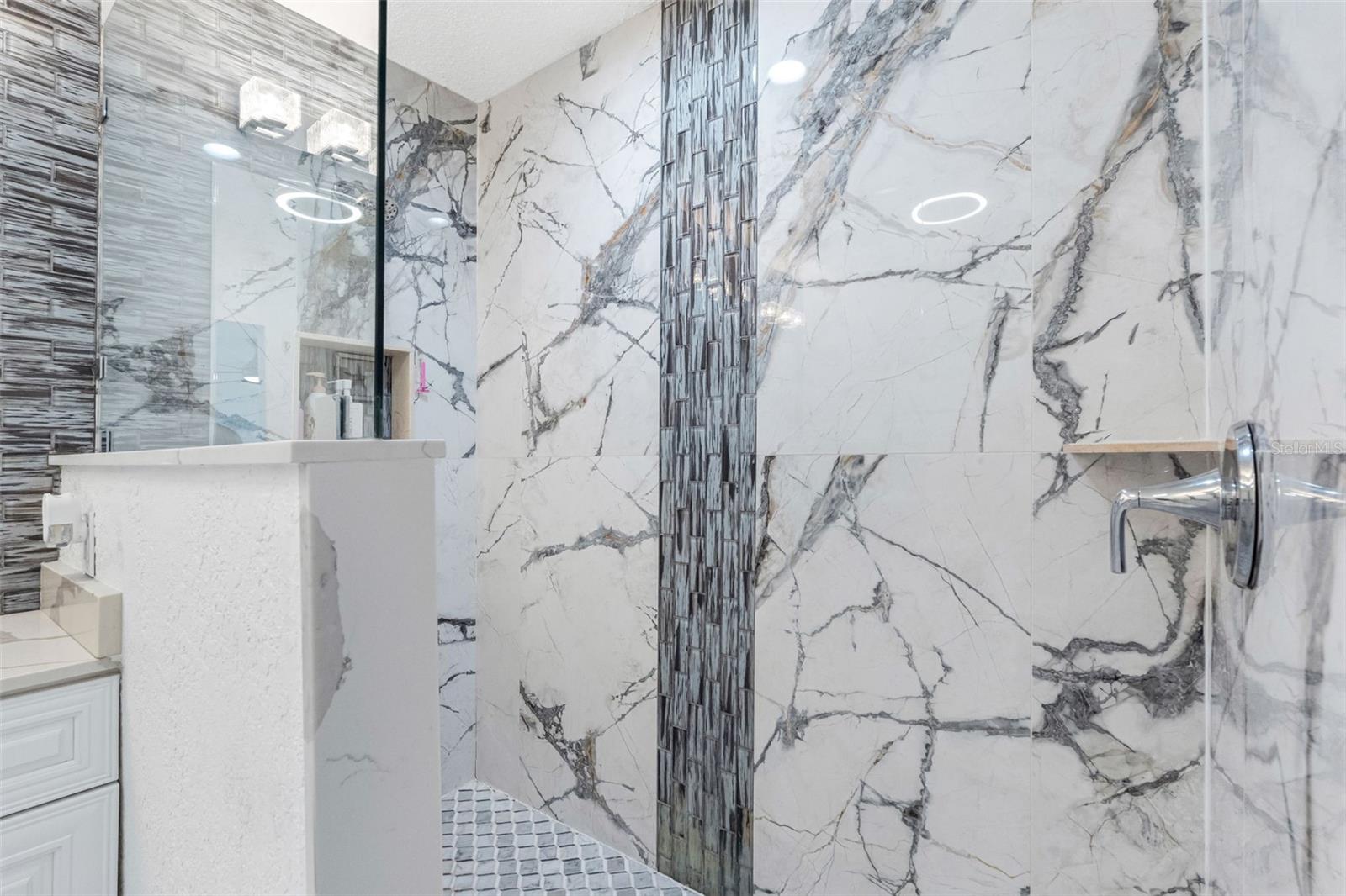 BRANDON LAKEWOOD ESTATES ADD - Residential